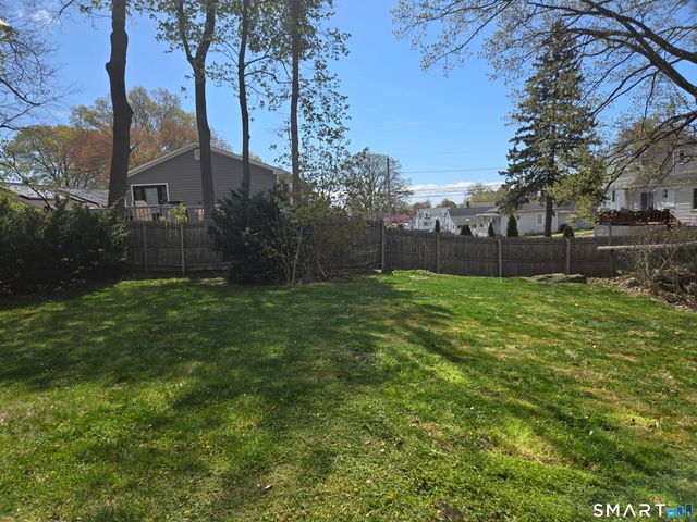 275 Burnsford Avenue, Bridgeport, CT 06606