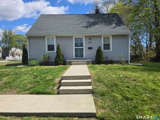 275 Burnsford Avenue, Bridgeport, CT 06606