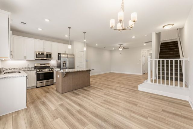 314 Hollenbeck Place, Greenville, SC 29607