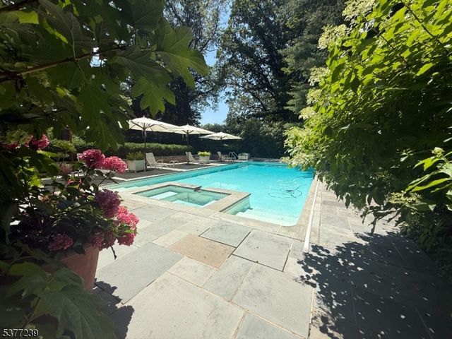 21 Hardwell Rd, Millburn Twp., NJ 07078
