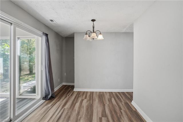 103 Woodhaven RD, Newport News, VA 23608