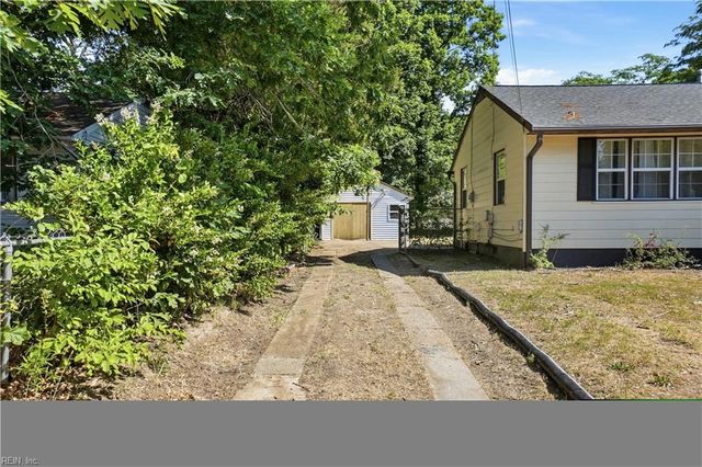 103 Woodhaven RD, Newport News, VA 23608