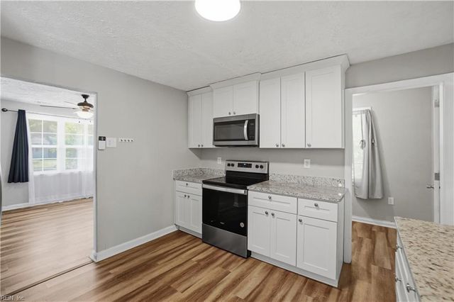 103 Woodhaven RD, Newport News, VA 23608