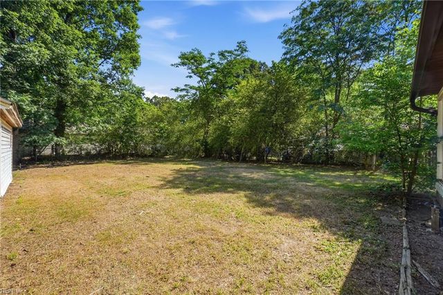 103 Woodhaven RD, Newport News, VA 23608