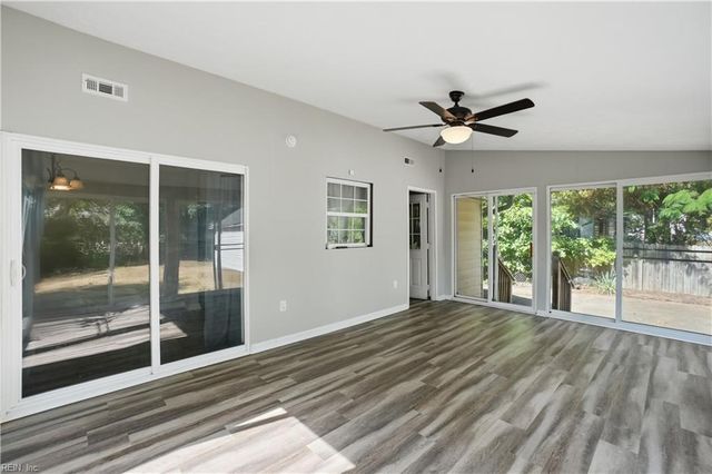 103 Woodhaven RD, Newport News, VA 23608