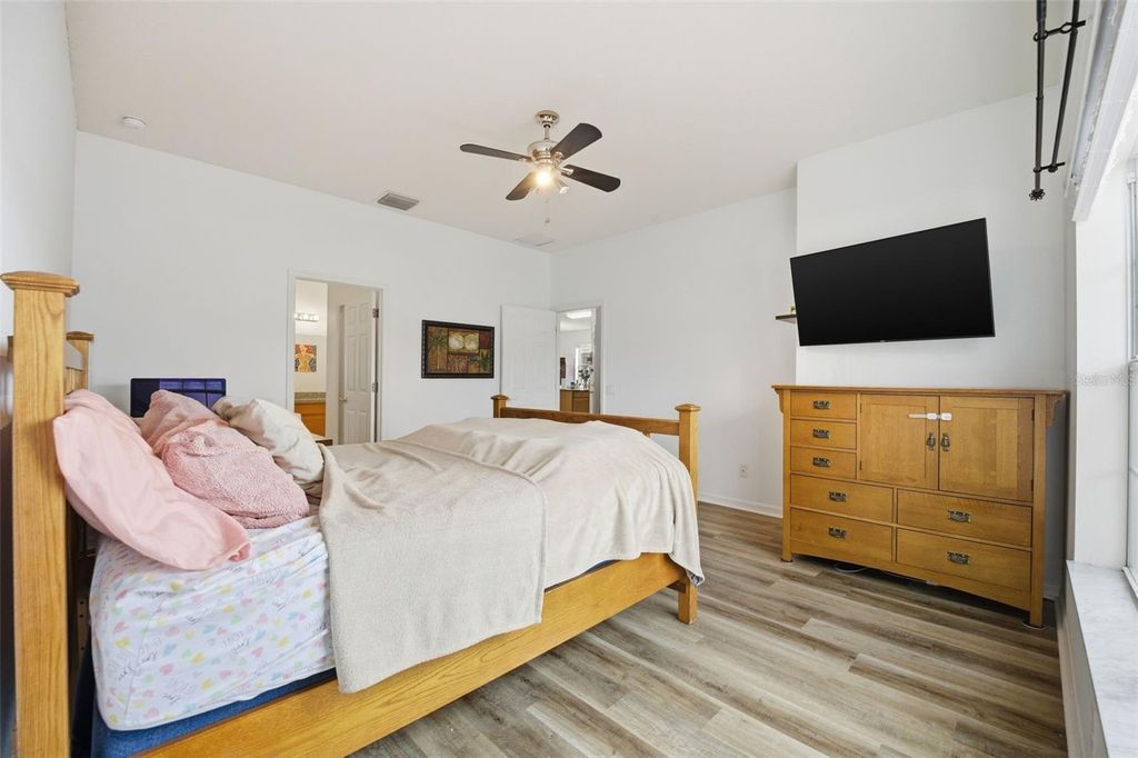 Image 23 of property listing at 4126 91ST AVENUE E, Parrish, FL 34219