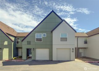 6707 S 239th Street #D104, Kent, WA 98032