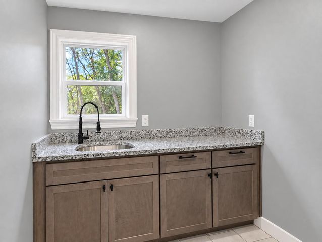 615 Yellowstone Road, Valparaiso, IN 46385