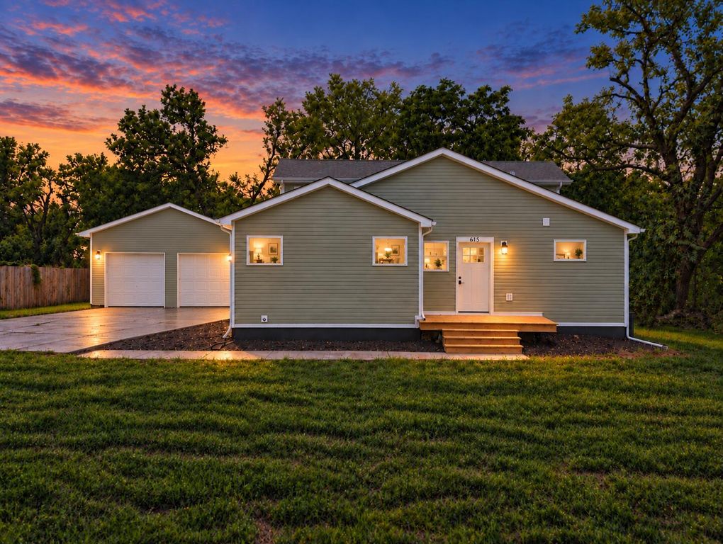 615 Yellowstone Road, Valparaiso, IN 46385