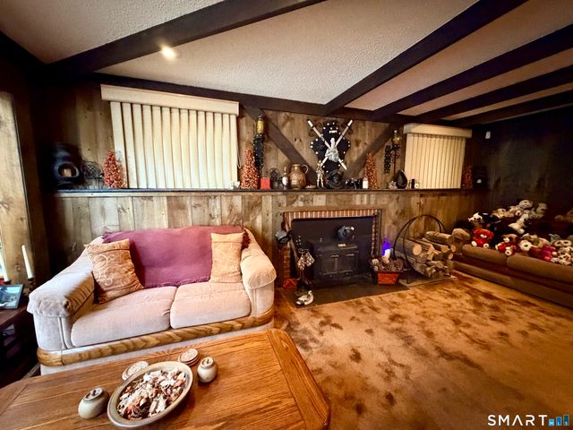 40 Andrews Avenue, Milford, CT 06460