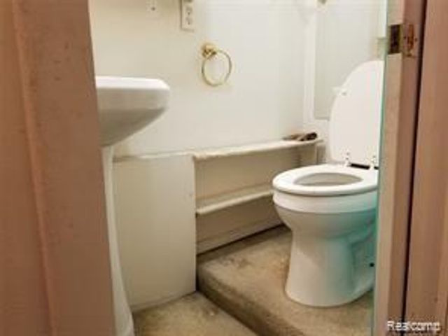 2655 Whalen Street, Hamtramck, MI 48212