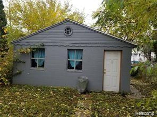 2655 Whalen Street, Hamtramck, MI 48212