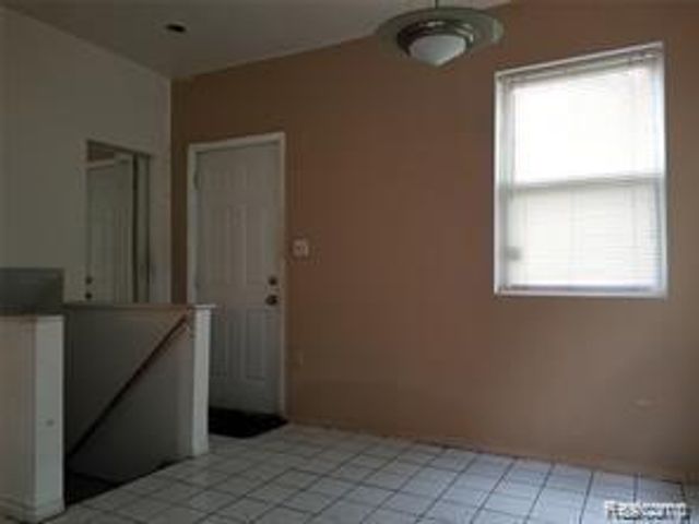 2655 Whalen Street, Hamtramck, MI 48212