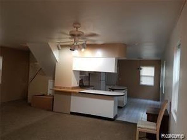 2655 Whalen Street, Hamtramck, MI 48212