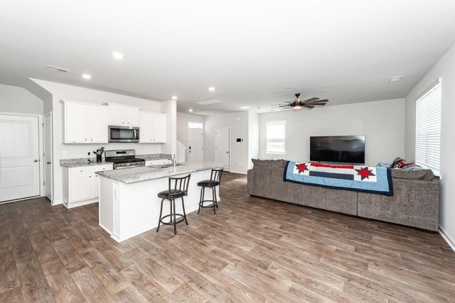 179 Cloverleaf Street, Summerville, SC 29483
