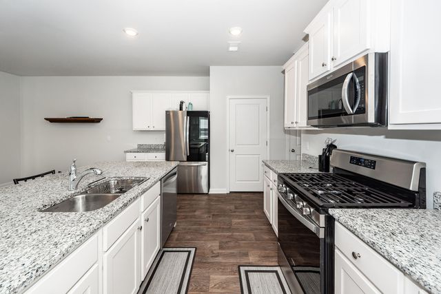 179 Cloverleaf Street, Summerville, SC 29483