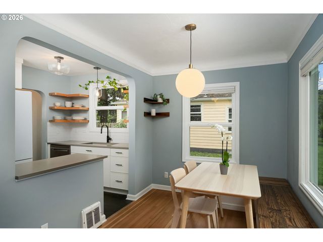 7716 N MCKENNA Ave, Portland, OR 97203