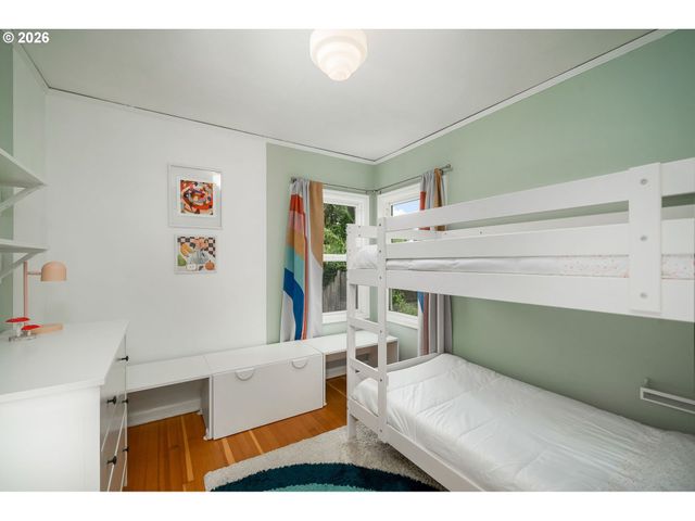 7716 N MCKENNA Ave, Portland, OR 97203