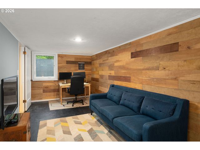 7716 N MCKENNA Ave, Portland, OR 97203
