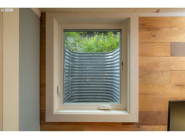 7716 N MCKENNA Ave, Portland, OR 97203