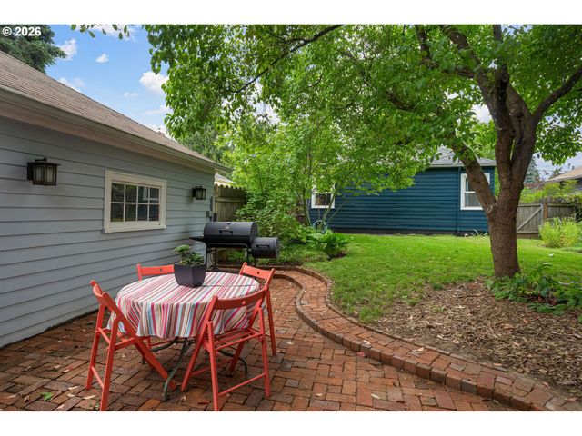 7716 N MCKENNA Ave, Portland, OR 97203
