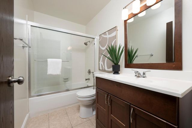 601 Leahy Street 306, Redwood City, CA 94061