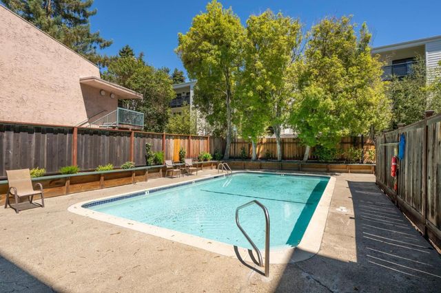601 Leahy Street 306, Redwood City, CA 94061