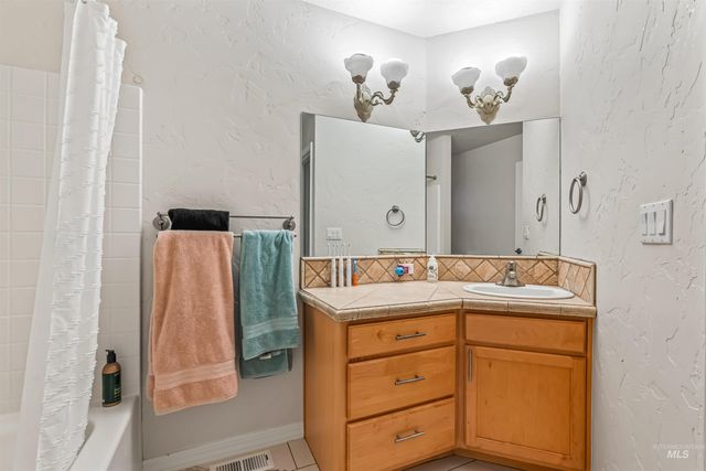 3308 S Montego Way, Nampa, ID 83686