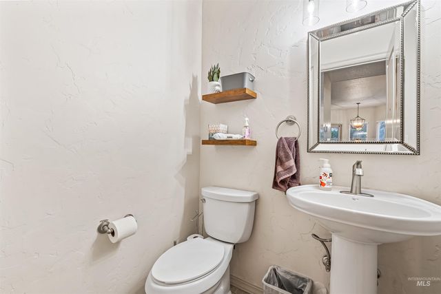 3308 S Montego Way, Nampa, ID 83686
