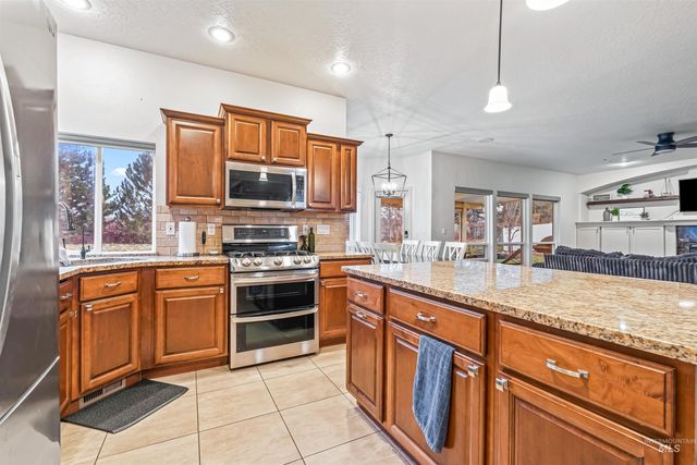 3308 S Montego Way, Nampa, ID 83686