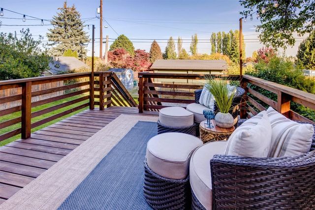 7332 29th Avenue SW, Seattle, WA 98126