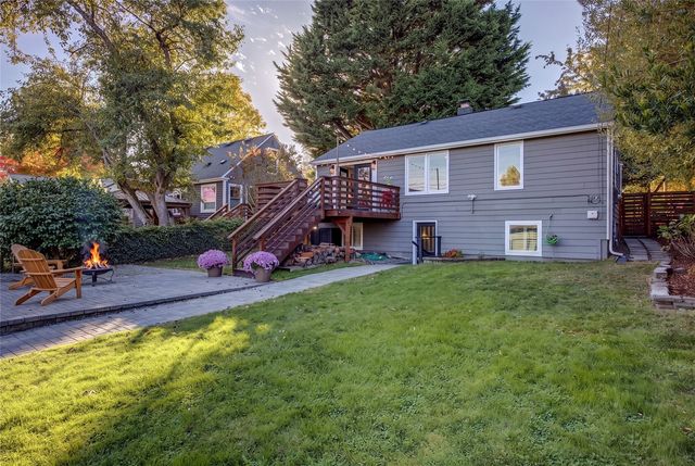 7332 29th Avenue SW, Seattle, WA 98126