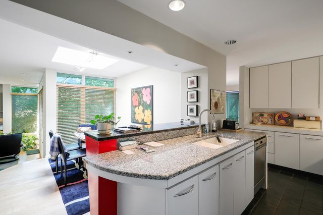 18804 Kingswood Terrace, Minnetonka, MN 55345