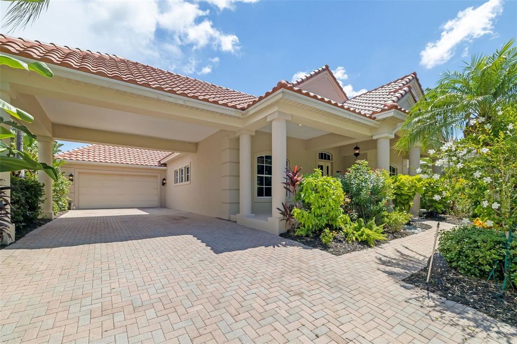 Image 14 of property listing at 4770 MAINSAIL DRIVE, Bradenton, FL 34208