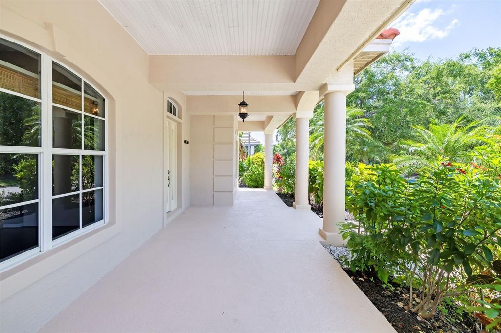 Image 16 of property listing at 4770 MAINSAIL DRIVE, Bradenton, FL 34208