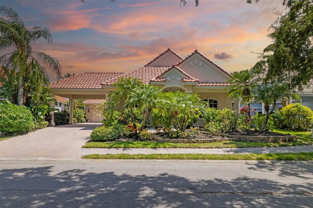 Image 3 of property listing at 4770 MAINSAIL DRIVE, Bradenton, FL 34208