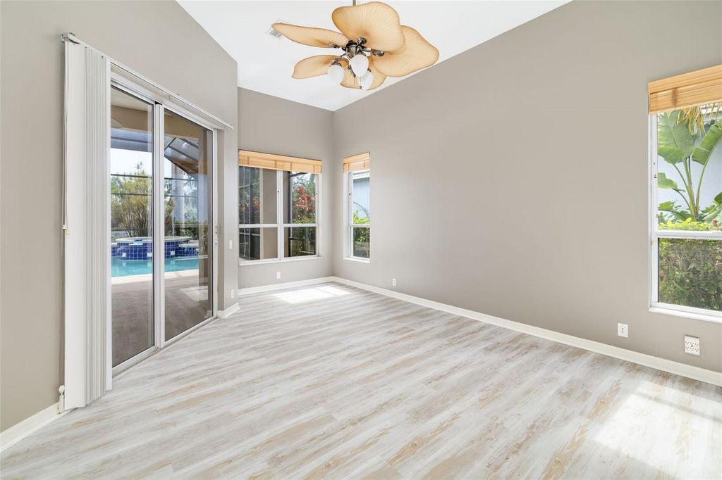 Image 30 of property listing at 4770 MAINSAIL DRIVE, Bradenton, FL 34208