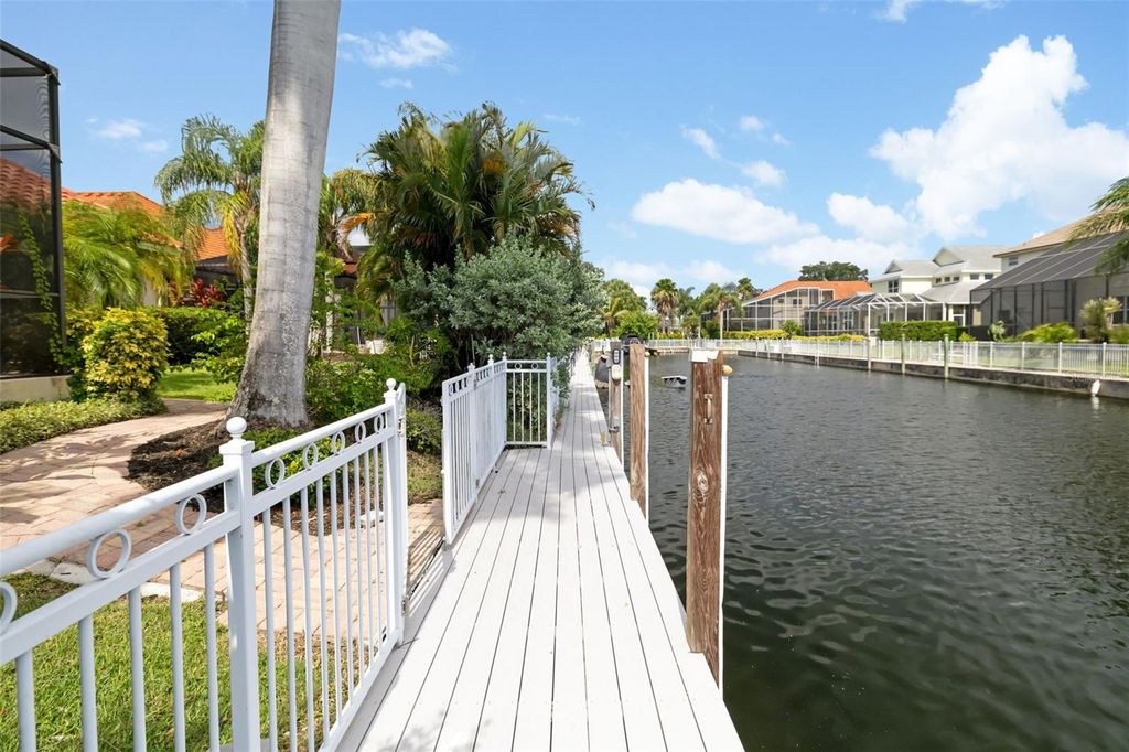 Image 46 of property listing at 4770 MAINSAIL DRIVE, Bradenton, FL 34208