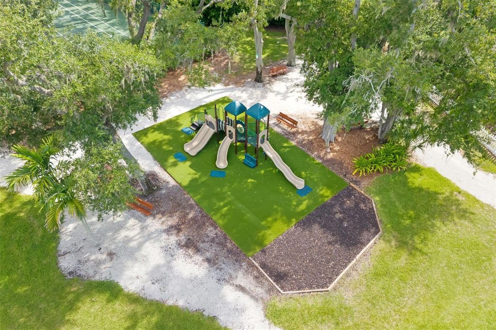 Image 59 of property listing at 4770 MAINSAIL DRIVE, Bradenton, FL 34208