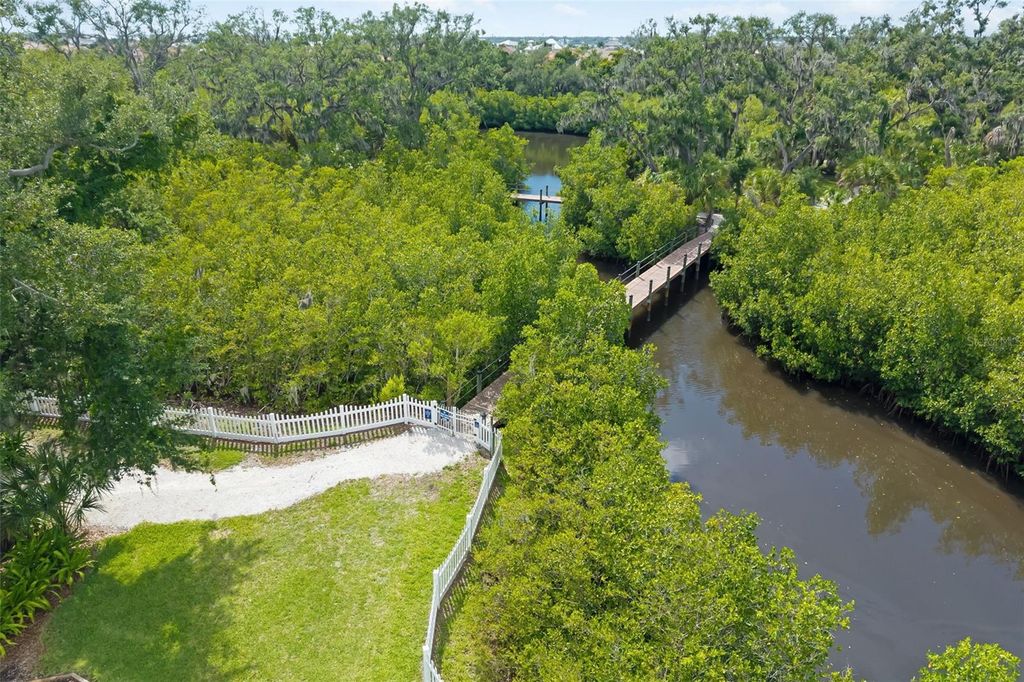 Image 60 of property listing at 4770 MAINSAIL DRIVE, Bradenton, FL 34208