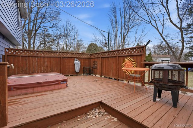5371 Tuliptree Court, Flint Charter Township, MI 48532