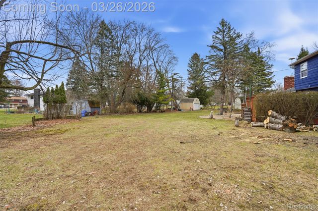 5371 Tuliptree Court, Flint Charter Township, MI 48532