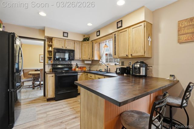 5371 Tuliptree Court, Flint Charter Township, MI 48532