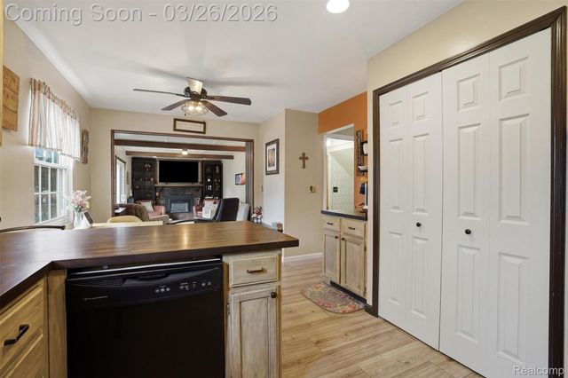 5371 Tuliptree Court, Flint Charter Township, MI 48532