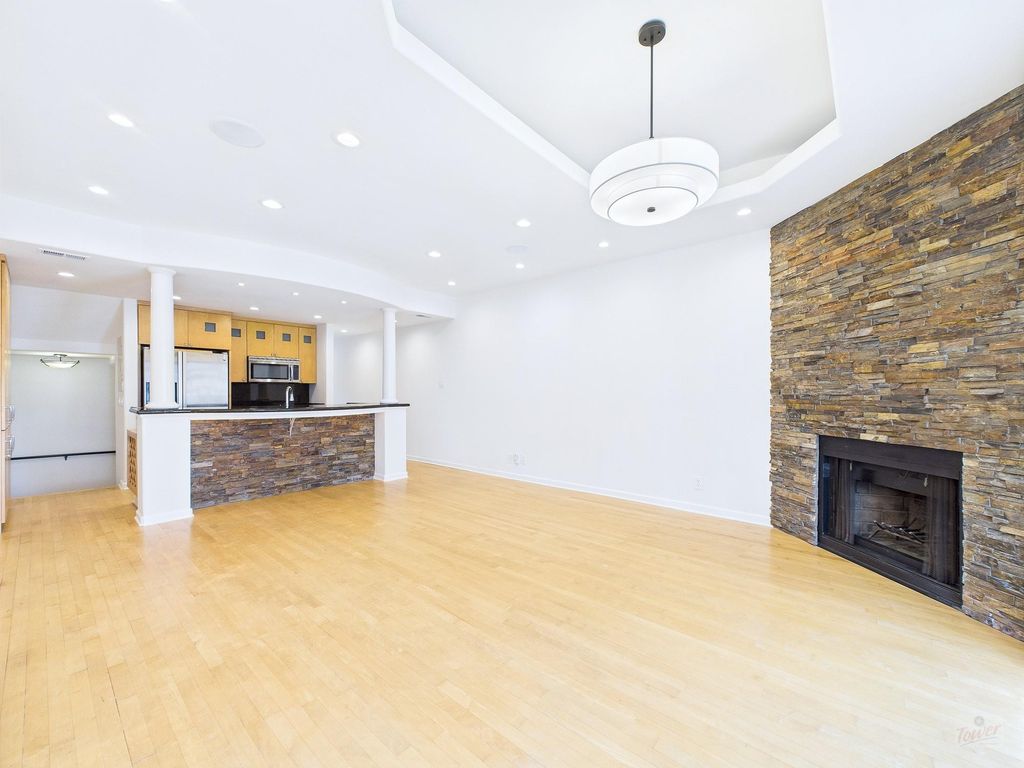 1501 Barton Springs RD 222, Austin, TX 78704