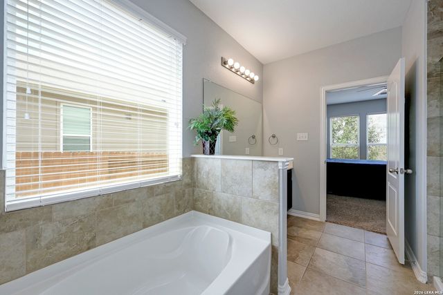 6801 Concho Crk, Schertz, TX 78108