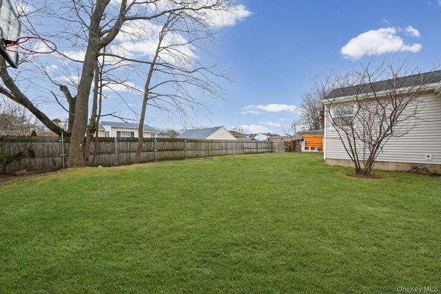 186 Westwood Drive, Brentwood, NY 11717