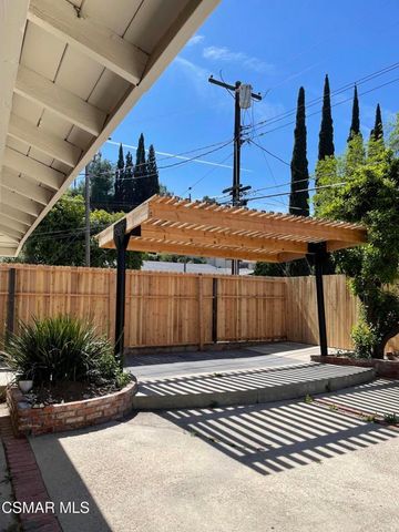 5901 Hanna Avenue, Woodland Hills, CA 91367