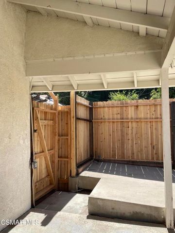 5901 Hanna Avenue, Woodland Hills, CA 91367