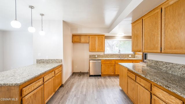 5901 Hanna Avenue, Woodland Hills, CA 91367